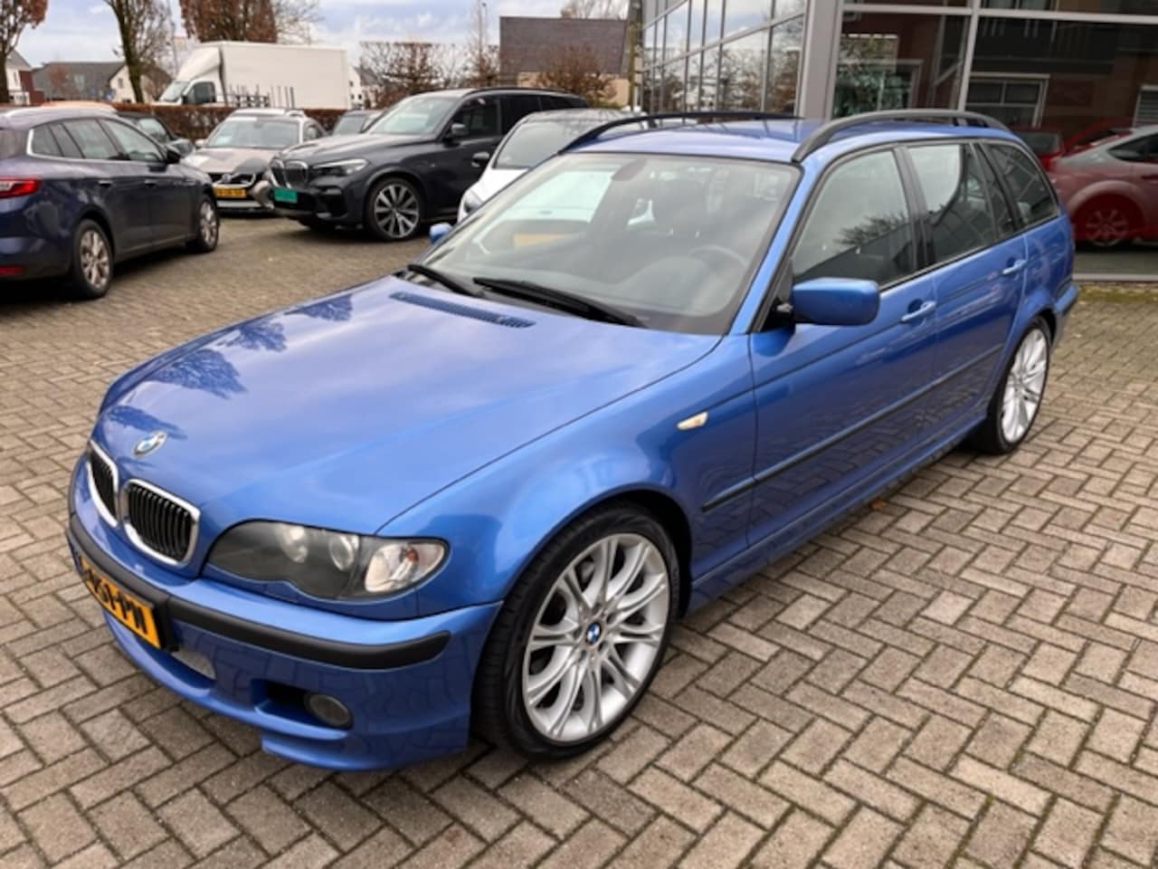 BMW 3-serie Touring - 320i Edition 33 M SPORT / 170 PK - AutoWereld.nl