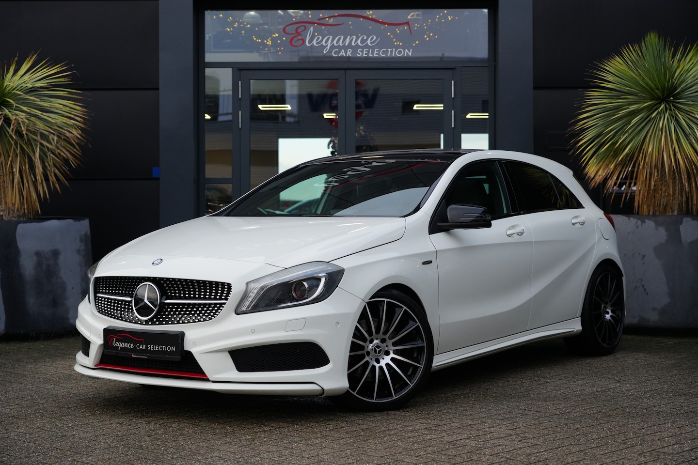 Mercedes-Benz A-klasse - 250 Sport Ambition 211pk Panoramadak/Camera/HarmanKardon - AutoWereld.nl