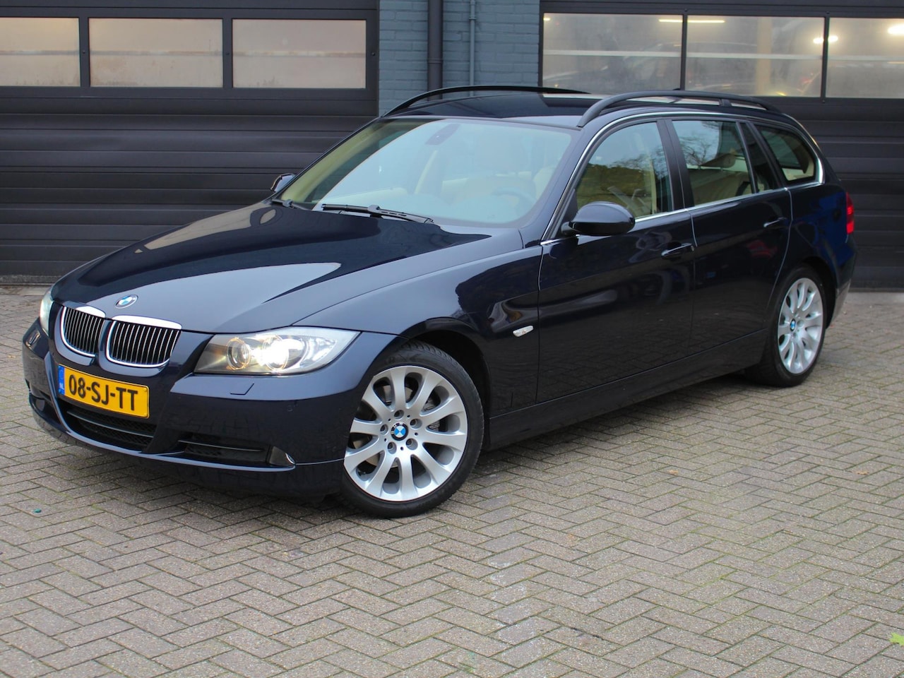 BMW 3-serie Touring - 325i High Executive Youngtimer - AutoWereld.nl