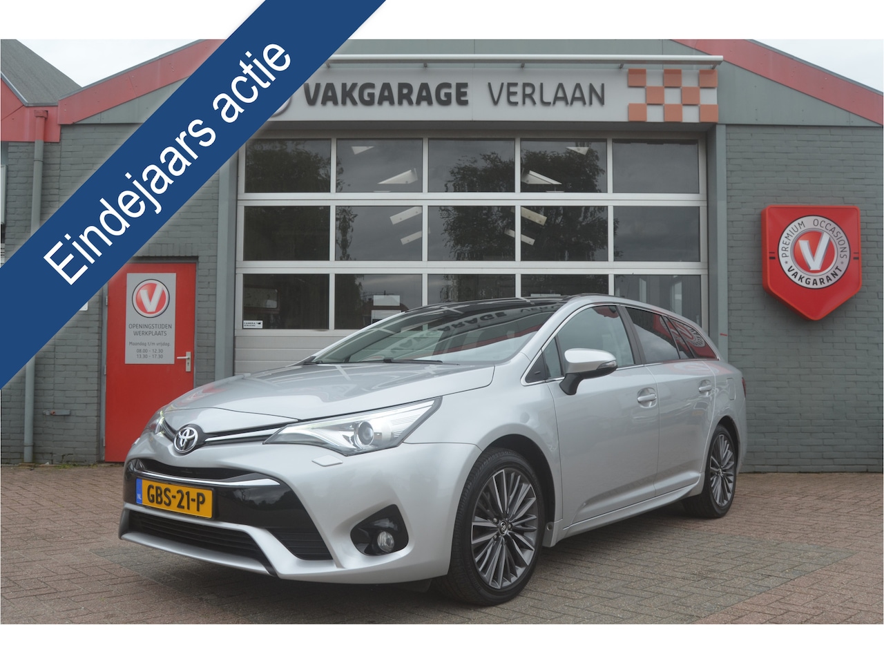 Toyota Avensis - Sports leder pano. 1.8 VVT-i Executive Premium 12 mnd. gar. - AutoWereld.nl