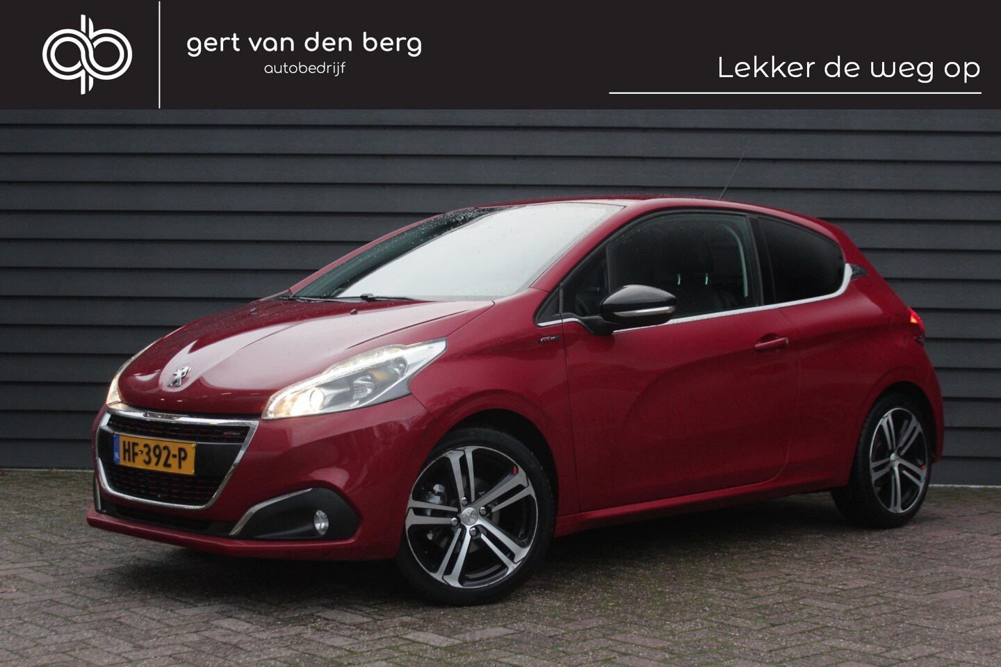 Peugeot 208 - 1.2 PureTech GT-line - 110 PK - HALF LEER - CARPLAY - TREKHAAK - CRUISE - - AutoWereld.nl