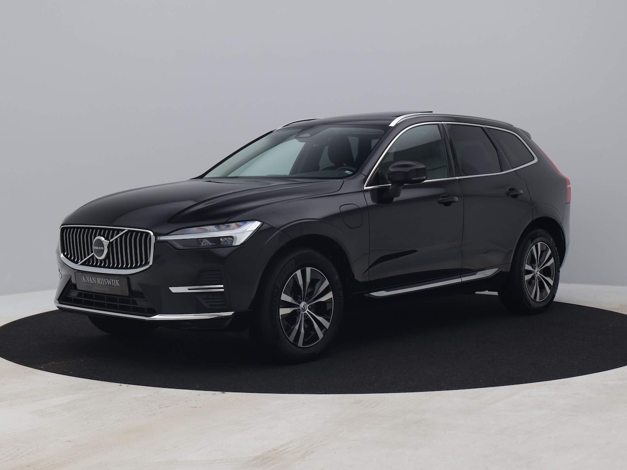 Volvo XC60 - 2.0 T6 Plug-in hybrid AWD Core Bright | PANO | ADAPTIVE | STOEL- EN STUURVERW. - AutoWereld.nl