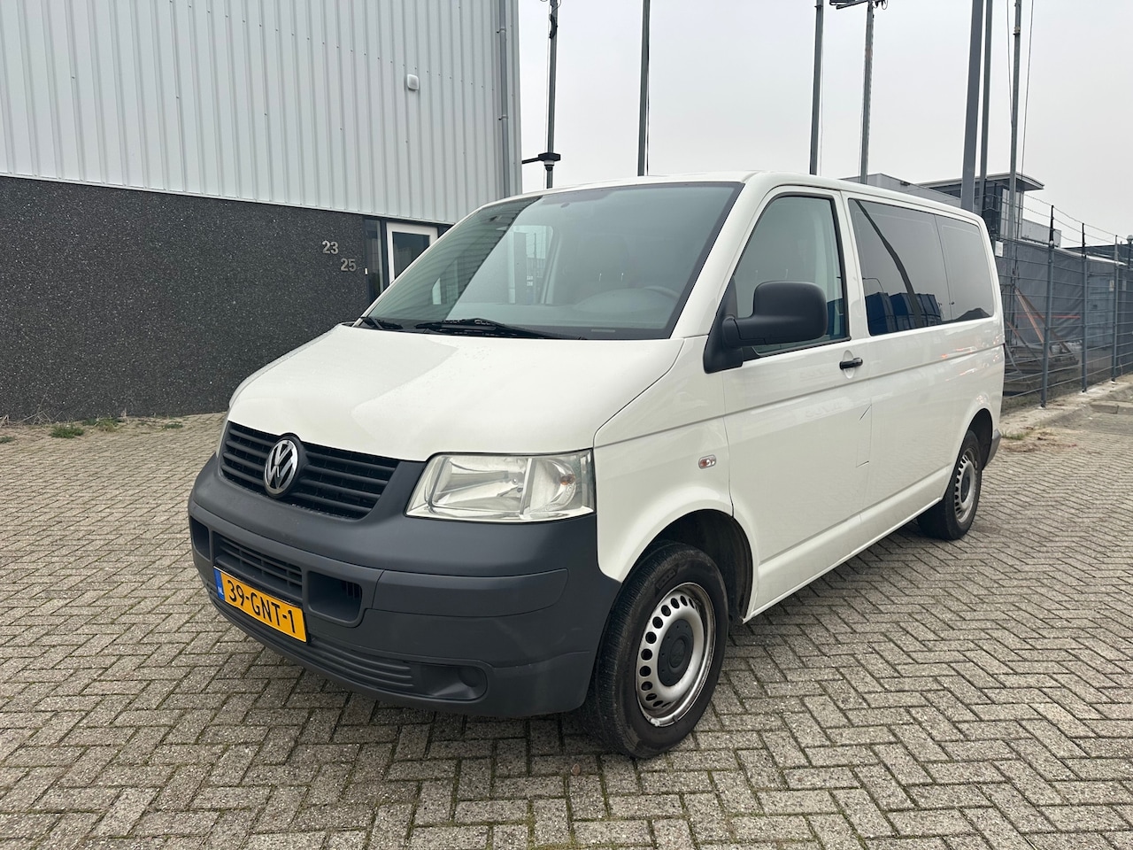 Volkswagen Transporter Kombi - 1.9 TDI WIT 9 PERSOONS 2008 - AutoWereld.nl