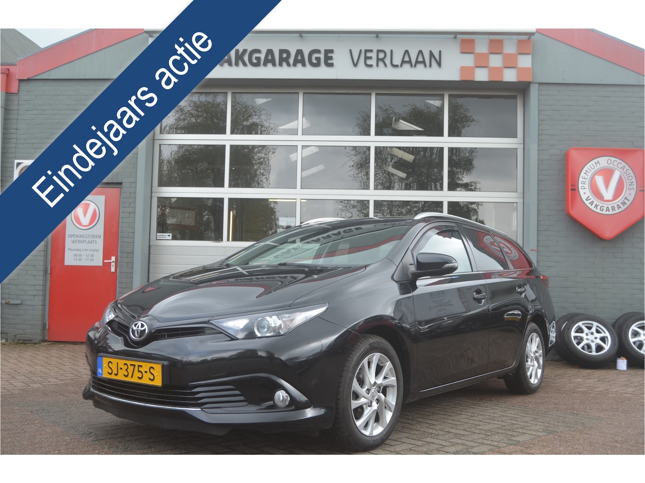 Toyota Auris - Touring Sport. LEES MEER!trekhaak nav. 1.2 - AutoWereld.nl