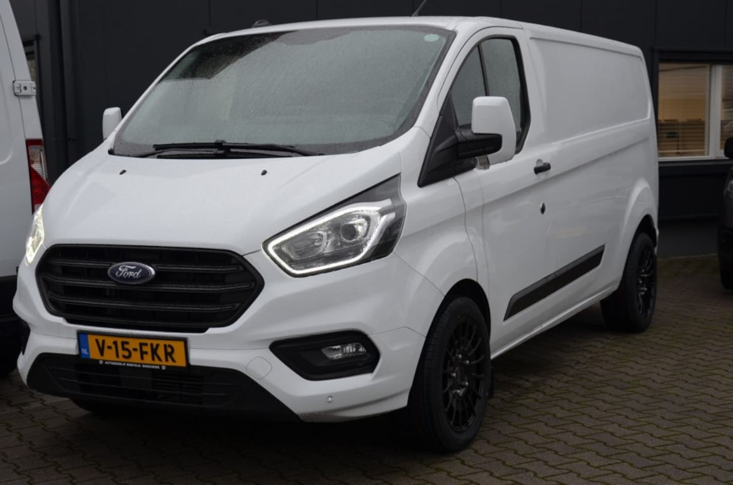 Ford Transit Custom - 320 2.0 TDCI L2H1 Limited 320 2.0 TDCI L2H1 Limited - AutoWereld.nl