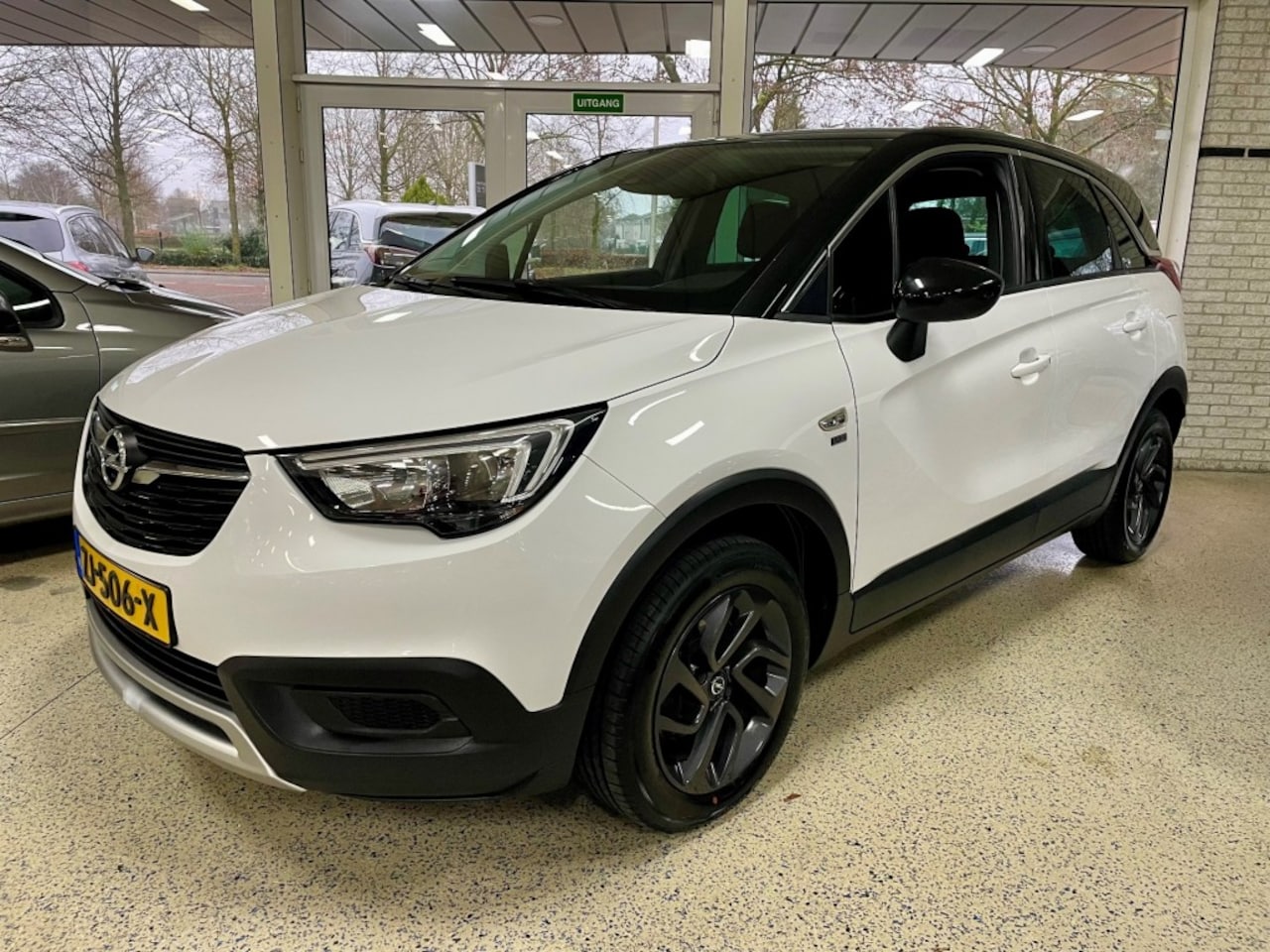 Opel Crossland X - 1.2 T Airco / Cruise / Apple Carplay / Lane Assist - AutoWereld.nl