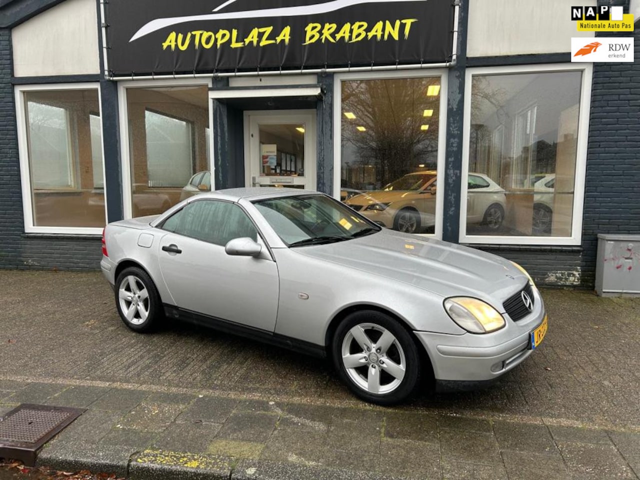 Mercedes-Benz SLK-klasse - 200/ CABRIO/ AIRCO/ LEER/ STOELVERW/ 15 INCH - AutoWereld.nl