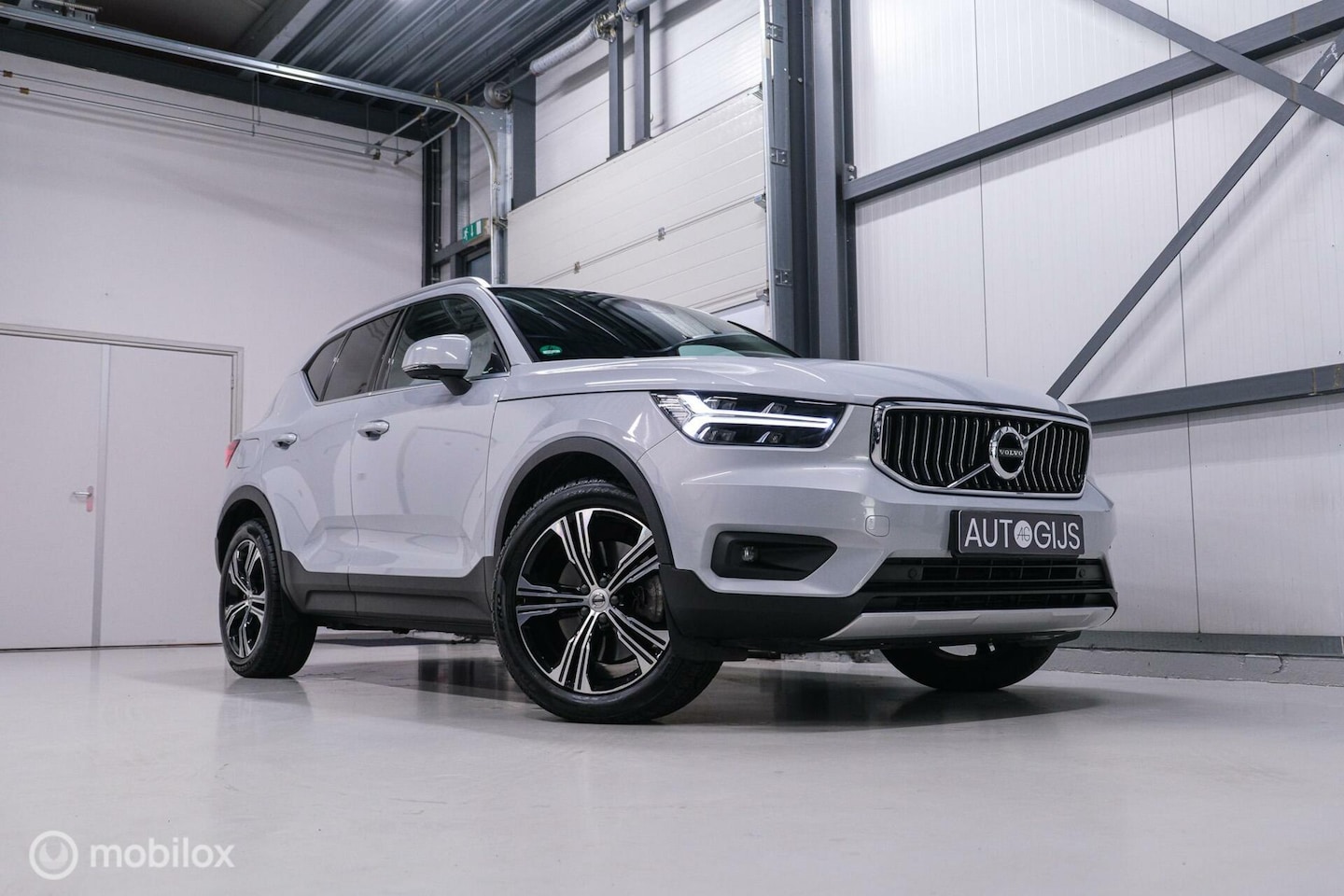 Volvo XC40 - 1.5 T5 Recharge Business Pro 262 pk | Trekhaak | CarPlay | DAB | Leder | NAP | Dealer onde - AutoWereld.nl