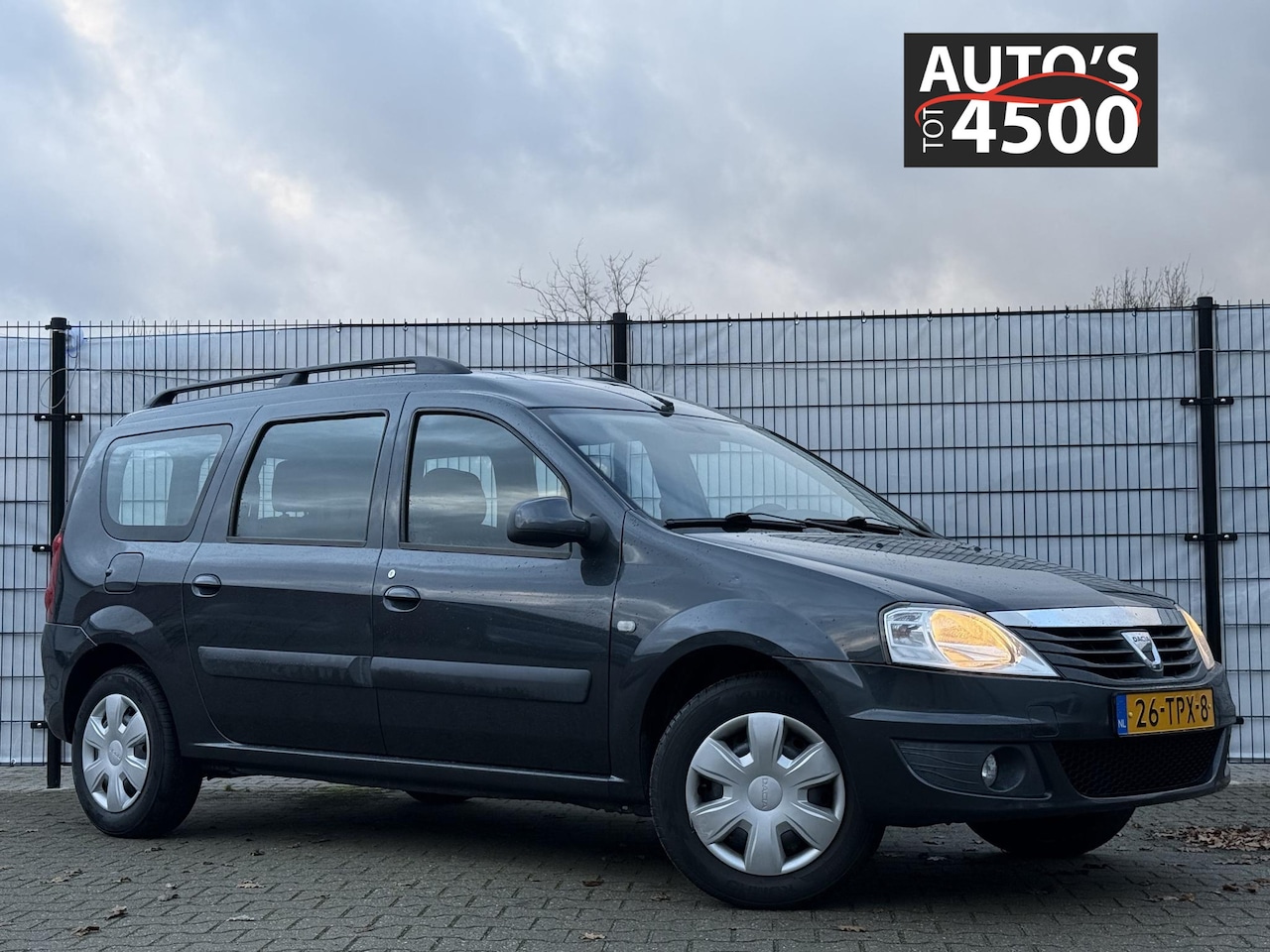 Dacia Logan MCV - 1.6-16V Lauréate Trekhaak/Airco! - AutoWereld.nl