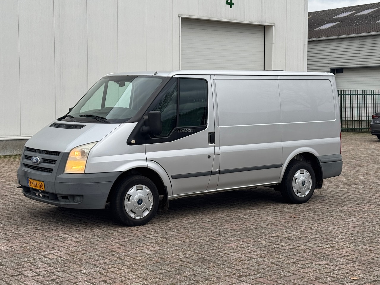 Ford Transit - 260S 2.2 TDCI AIRCO - AutoWereld.nl