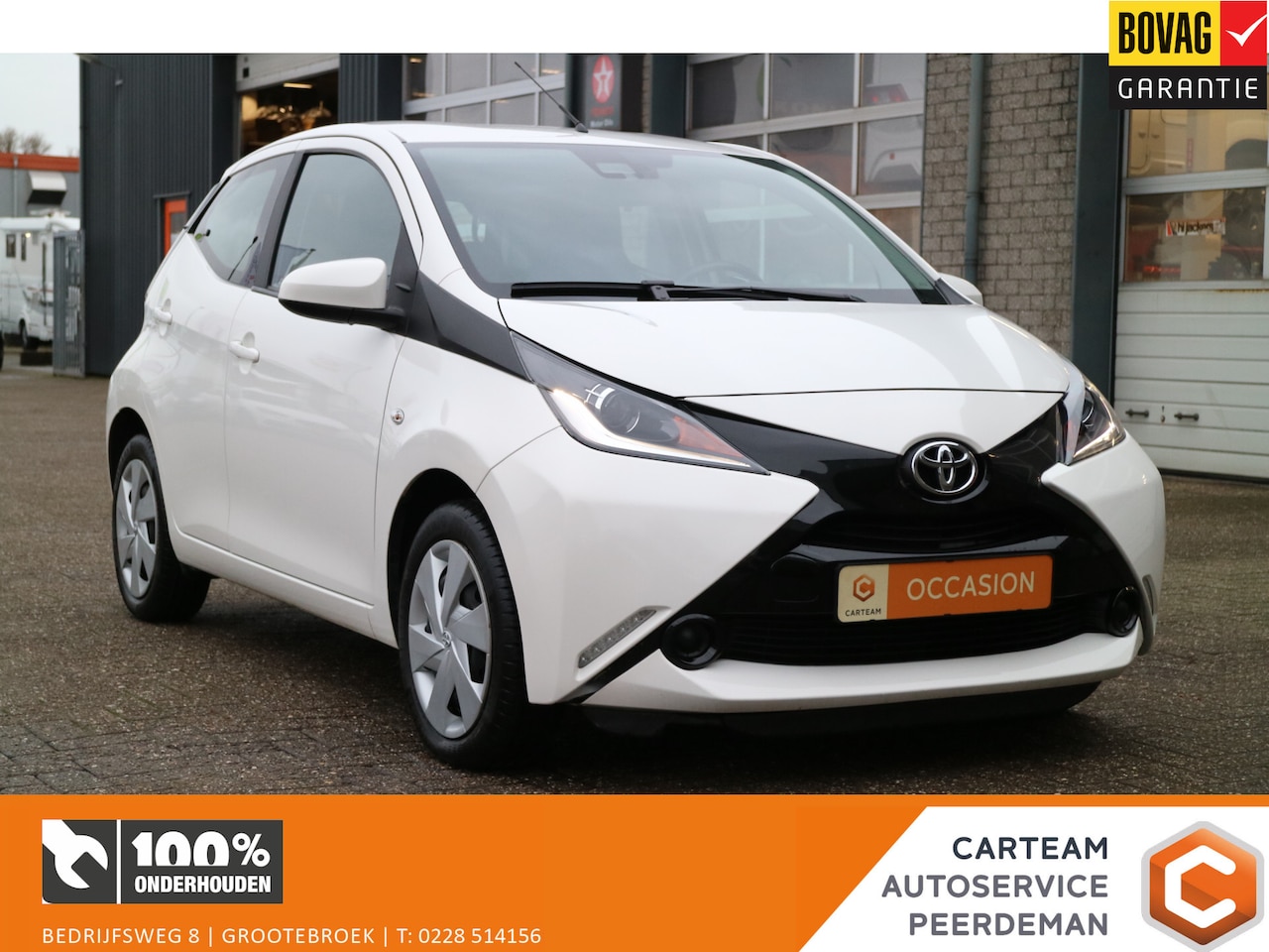 Toyota Aygo - 1.0 VVT-i x-play | Multimedia | Camera | Automaat!! | - AutoWereld.nl