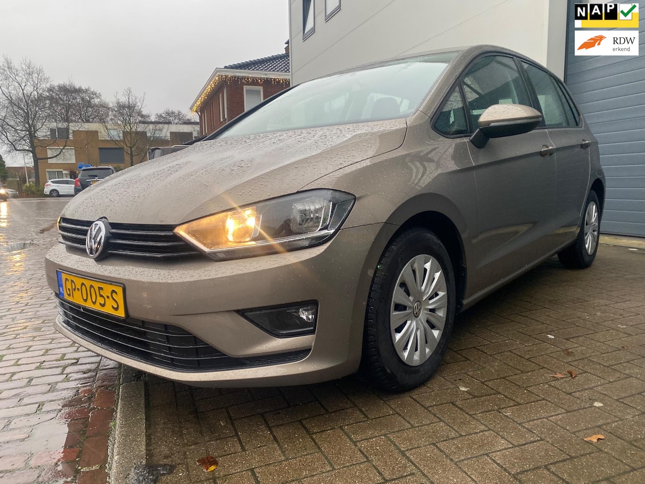 Volkswagen Golf Sportsvan - 1.2 TSI Easyline/Aux/Cruise-c/Elek-ramen/Airco/ - AutoWereld.nl