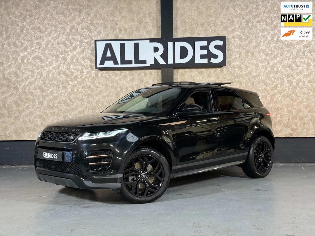 Land Rover Range Rover Evoque - 2.0 D180 AWD R-Dynamic | Pano | Keyless | Trekhaak | ACC | Meridian | memory seats - AutoWereld.nl