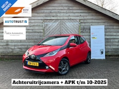 Toyota Aygo - 1.0 VVT-i x-cite | APK t/m 10-2025 | Airco | Achteruitrijcamera | Lichtmetaal | Leuke auto