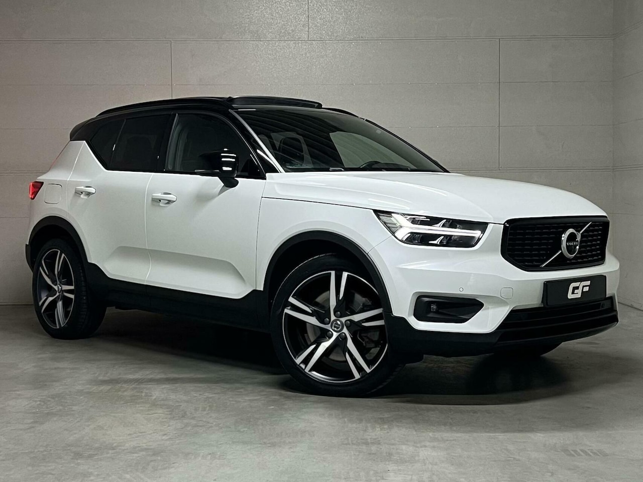 Volvo XC40 - 1.5 T5 Recharge R-Design Pano H/K Camera Trekhaak - AutoWereld.nl