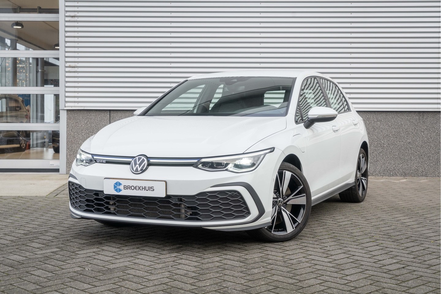 Volkswagen Golf - 1.4 eHybrid 245pk dsg GTE 18inch | Navi| ACC| Camera | Trekhaak - AutoWereld.nl