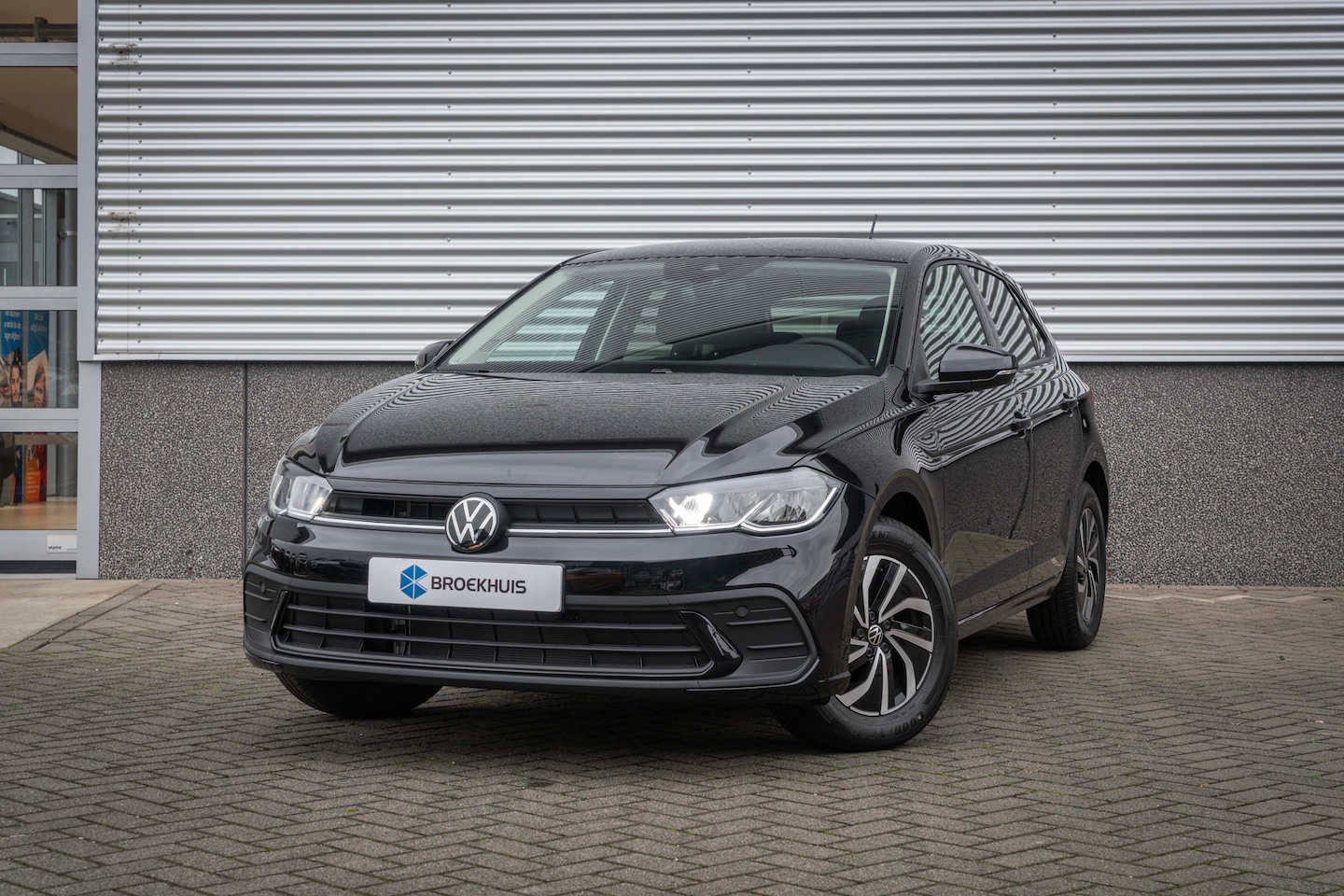 Volkswagen Polo - 1.0 TSI 95 5MT Life Edition Inclusief € 2000,- inruilvoordeel | 'App-Connect' draadloze sm - AutoWereld.nl