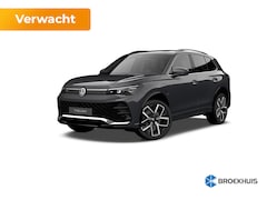 Volkswagen Tiguan - 1.5 eHybrid 204 6DSG R-Line Edition Automaat | R-Line exterieurpakket 'Black Style' | Pano