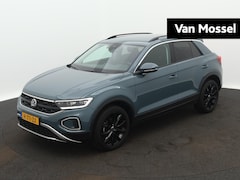 Volkswagen T-Roc - 1.5 TSI Life Business | Automaat | Trekhaak | Digitaal Cockpit PRO | Keyless | Parkeercame