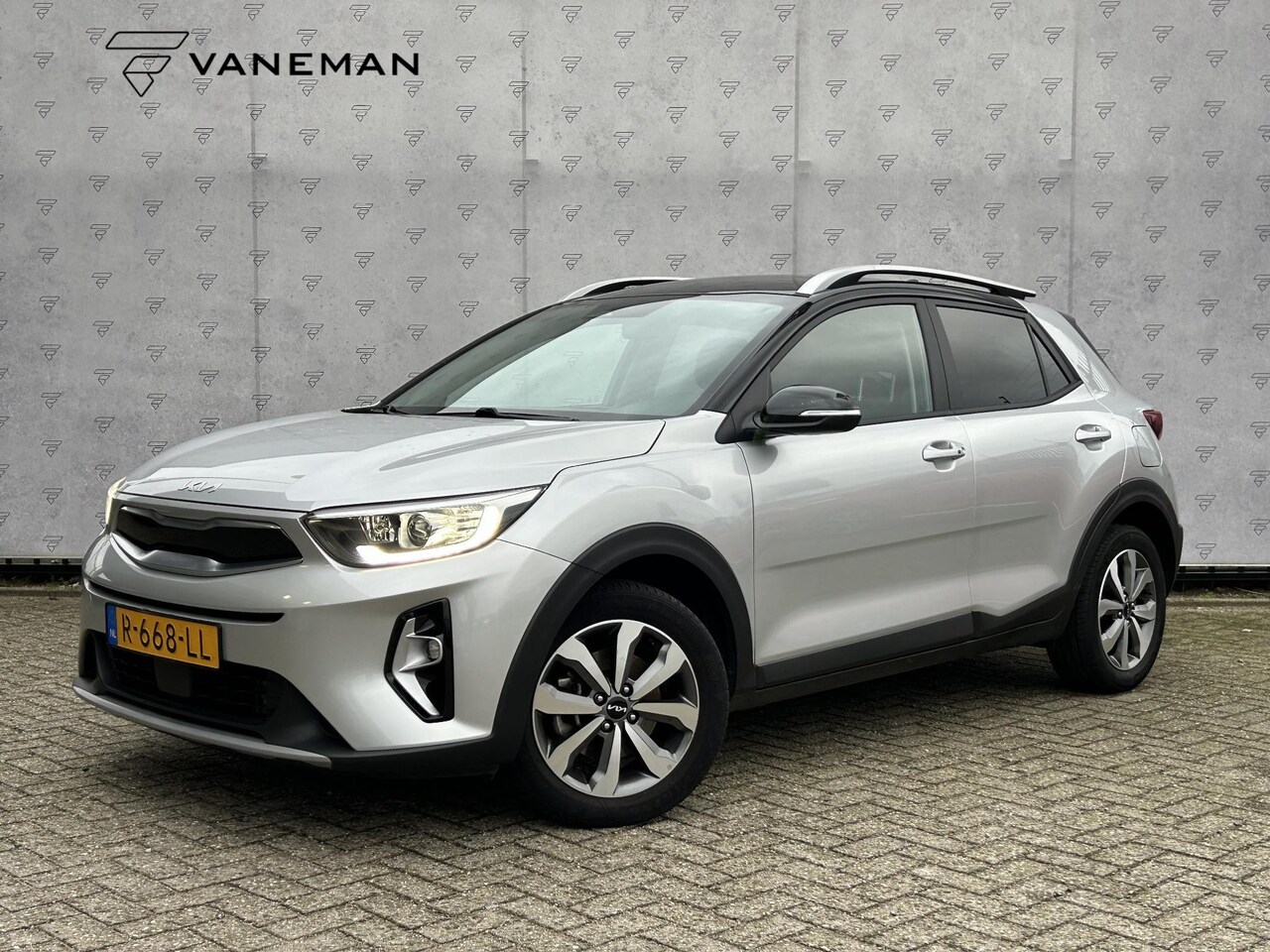 Kia Stonic - 1.0 T-GDi MHEV DynamicPlusLine | Camera | Navi | Key-Less | Clima | 16” Velgen | PDC | Cru - AutoWereld.nl