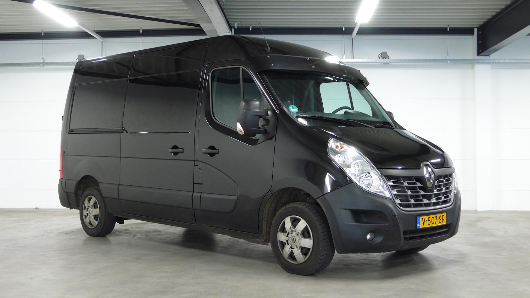 Renault Master - T33 2.3 dCi L2H2 | Trekhaak - AutoWereld.nl