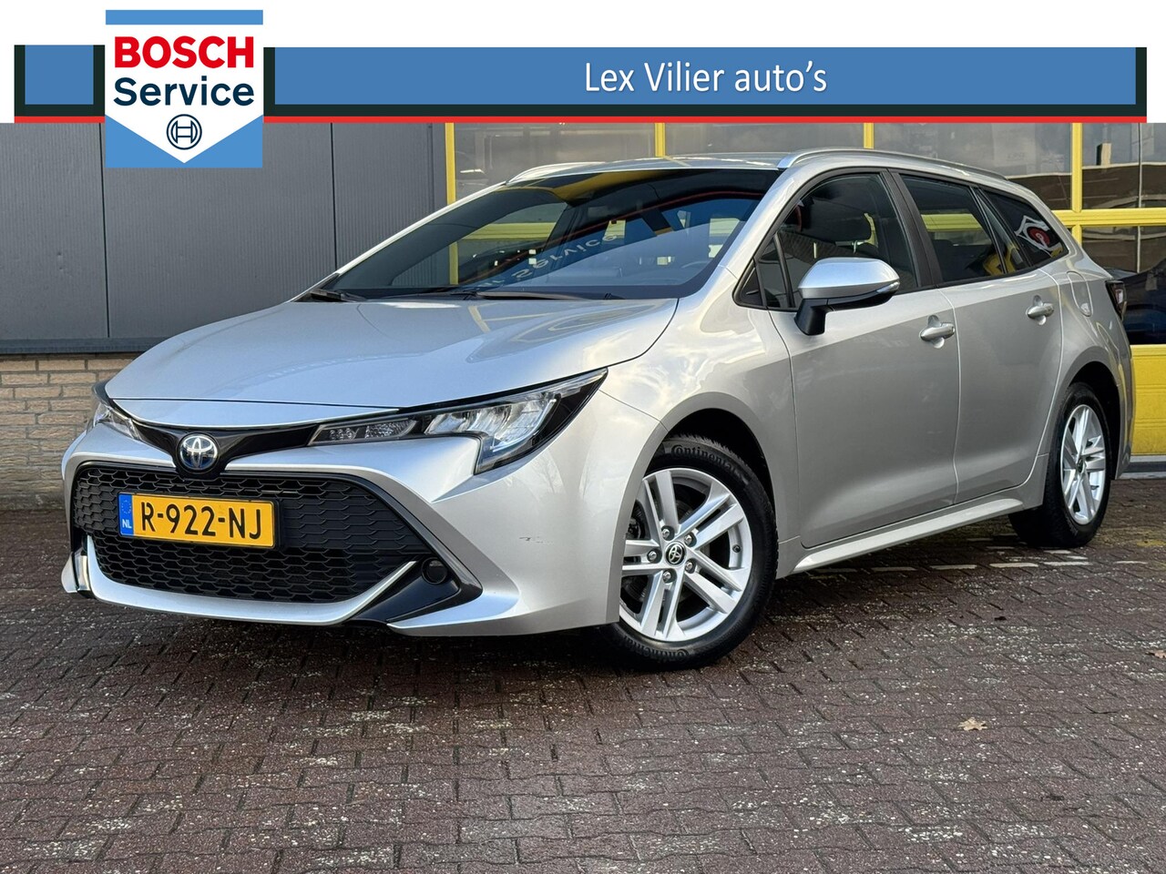 Toyota Corolla Touring Sports - 1.8 Hybrid Active BOVAG garantie - AutoWereld.nl