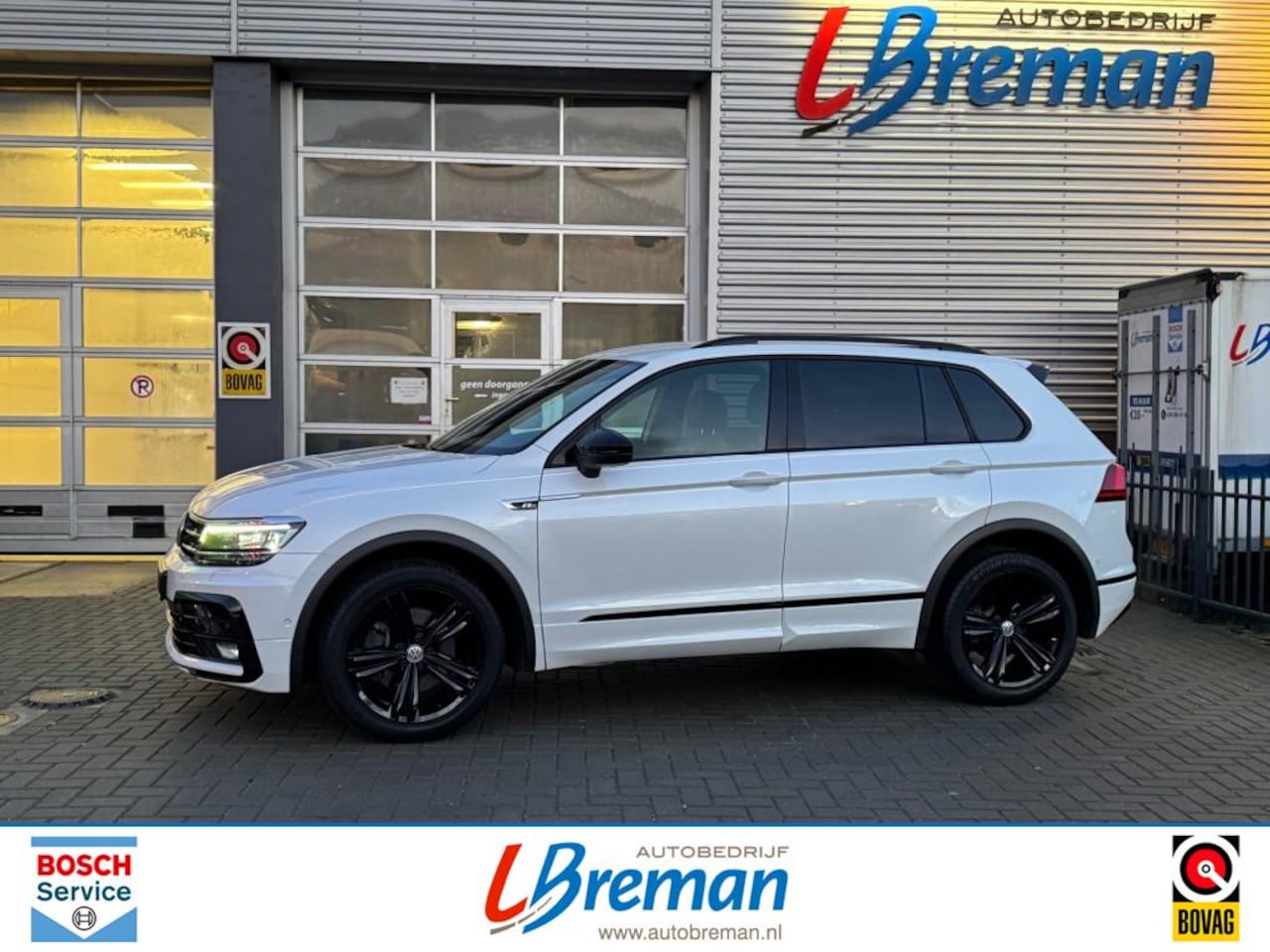 Volkswagen Tiguan - 2.0 TSI 4MOTION R-Line DSG 190pk Black Style - AutoWereld.nl