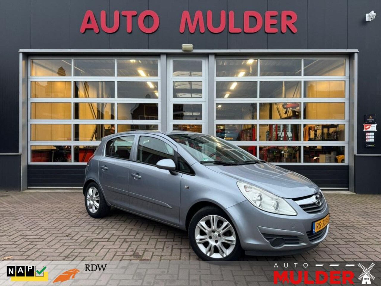 Opel Corsa - 1.2-16V ESSENTIA / AIRCO / LM / APK 2025! / RIJKLAAR! - AutoWereld.nl