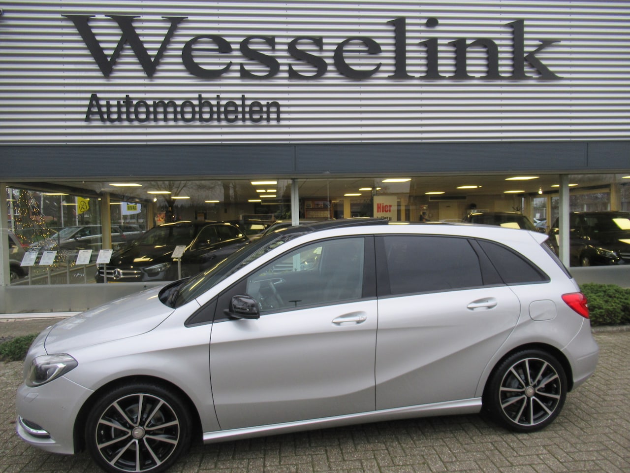 Mercedes-Benz B-klasse - 200 Ambition/Trekhaak/Panoramadak - AutoWereld.nl