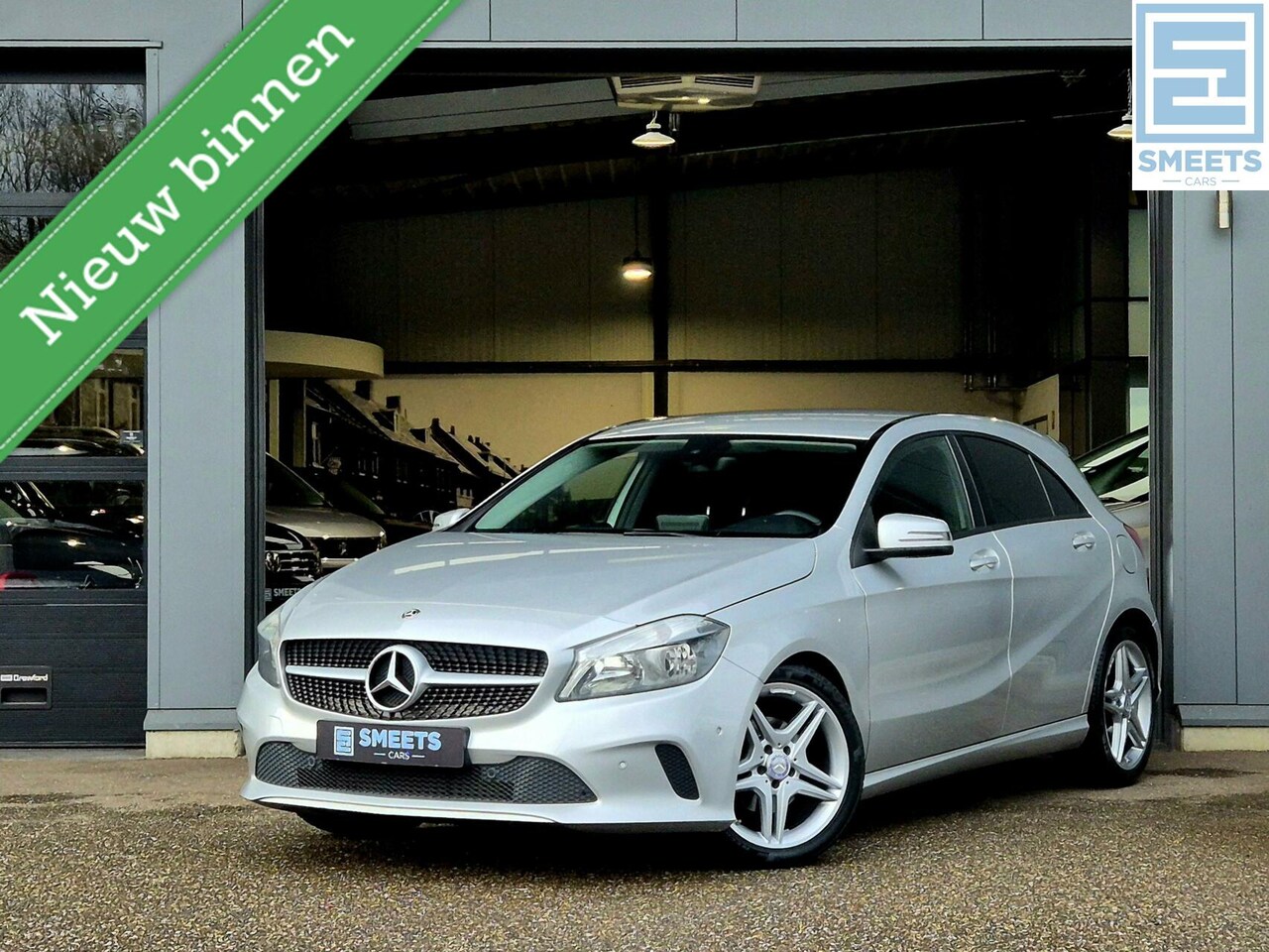 Mercedes-Benz A-klasse - 180 Business |Navi|PDC|Cruise|AMG velgen - AutoWereld.nl