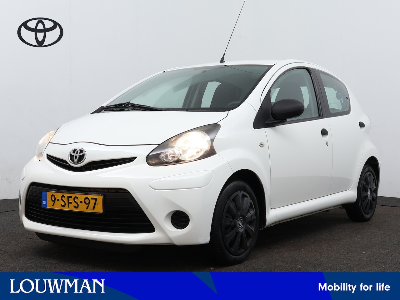 Toyota Aygo - 1.0 VVT-i Now | 5 deurs | Airco | Dealer onderhouden | - AutoWereld.nl