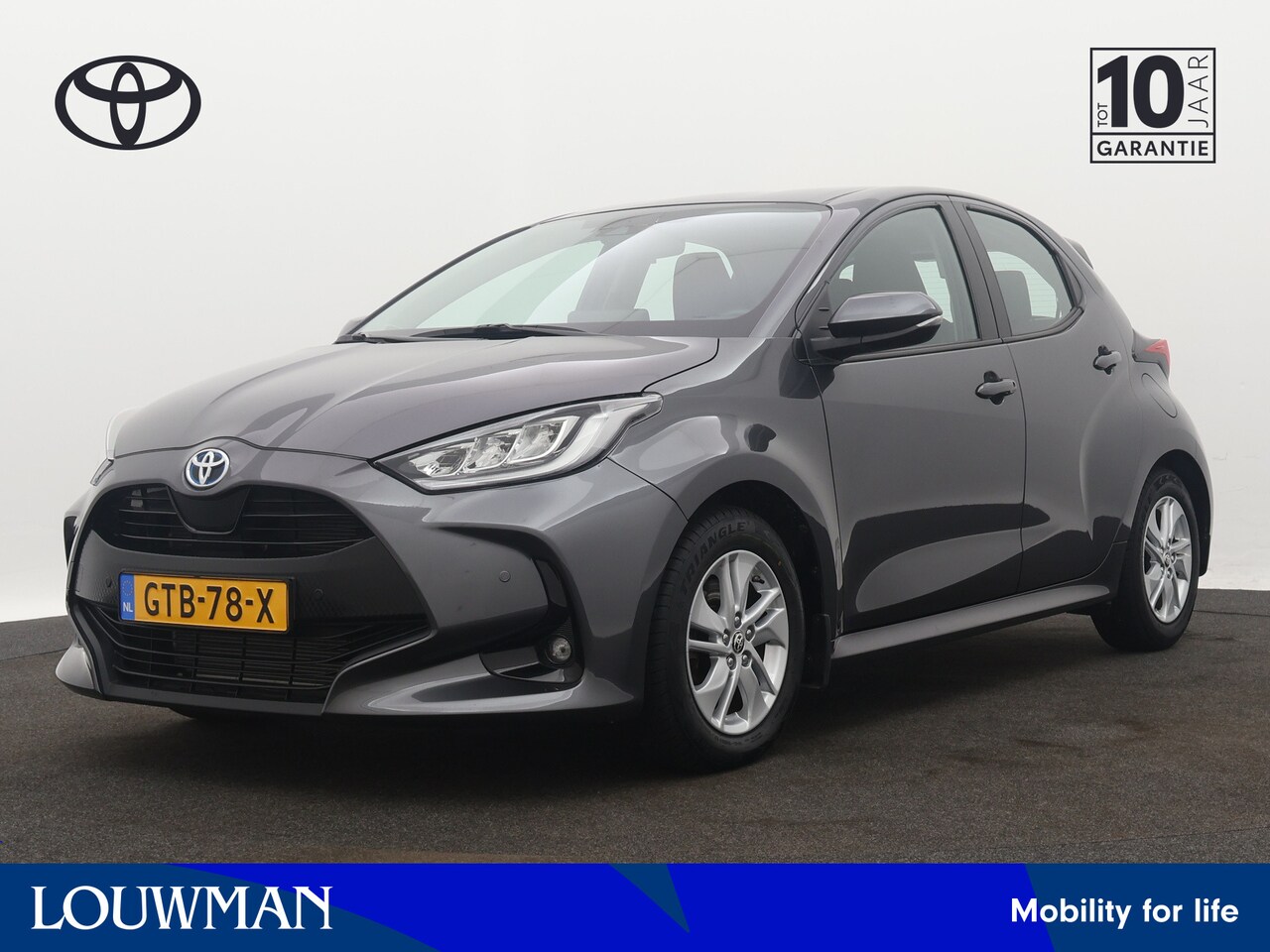 Toyota Yaris - 1.5 Hybrid Active Plus Limited | LED | Parkeersensoren | Stoelverwarming | Cruise Control - AutoWereld.nl