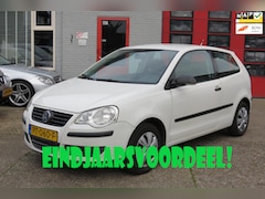 Volkswagen Polo - 1.2 BJ 2009 , € 750, - .LOOP / SLOOP