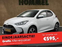 Toyota Yaris - 1.5 Hybrid Team D - PARKEERSENSOREN VOOR EN ACHTER - STUUR EN STOEL VERWARMING - ADAPTIVE