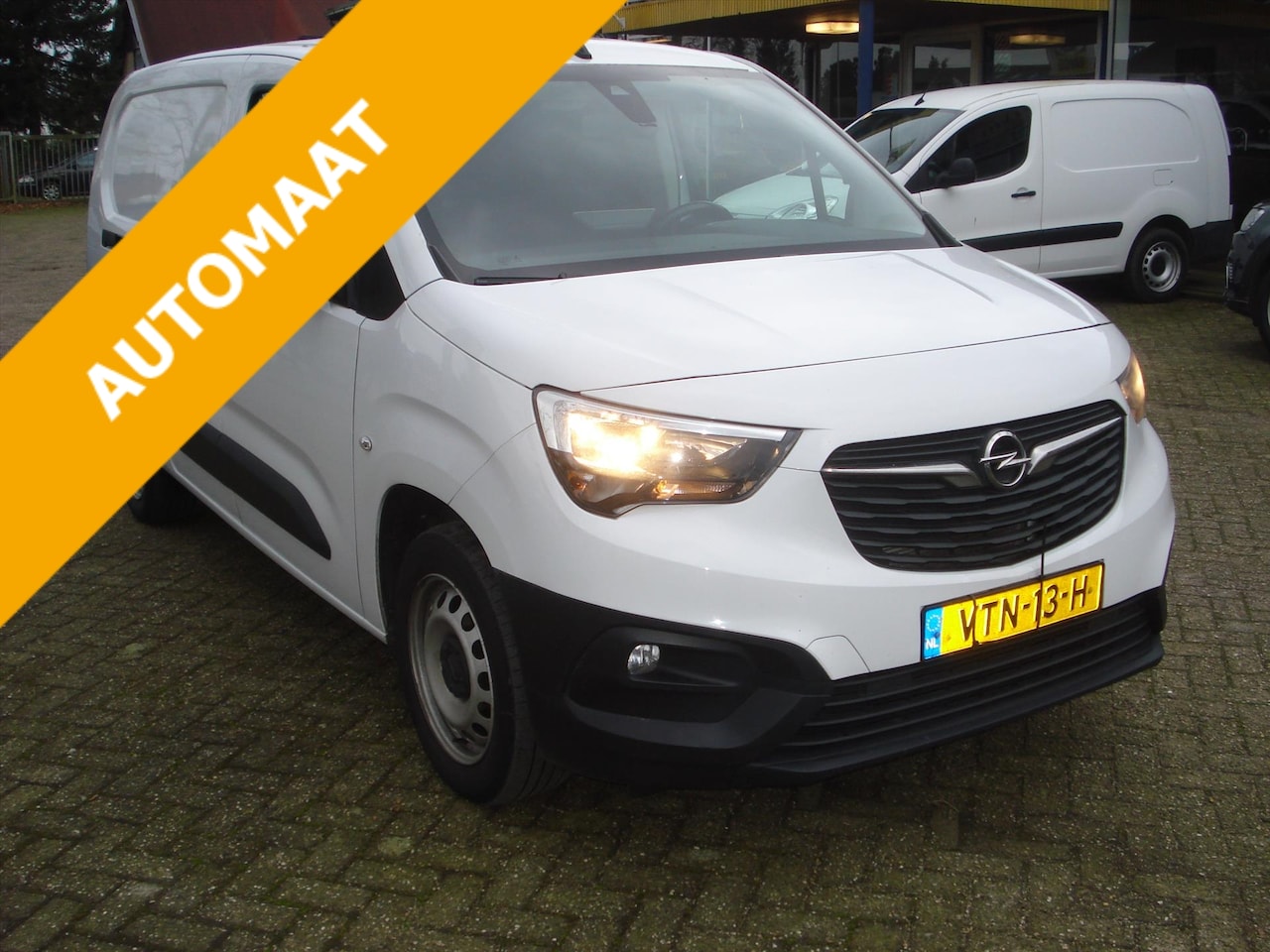 Opel Combo - Cargo AUTOMAAT 1.5 Diesel 131pk L2H1 - AutoWereld.nl