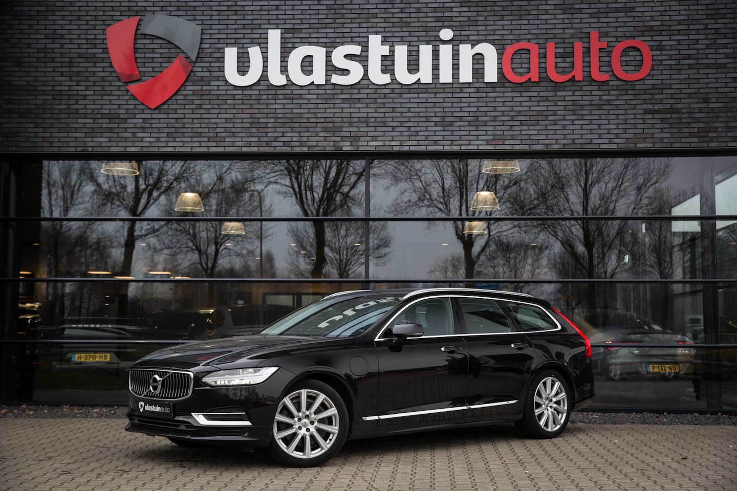 Volvo V90 - 2.0 T8 AWD Inscription 2.0 T8 AWD Inscription , Adap. cruise, Trekhaak, Dealer onderhouden! - AutoWereld.nl