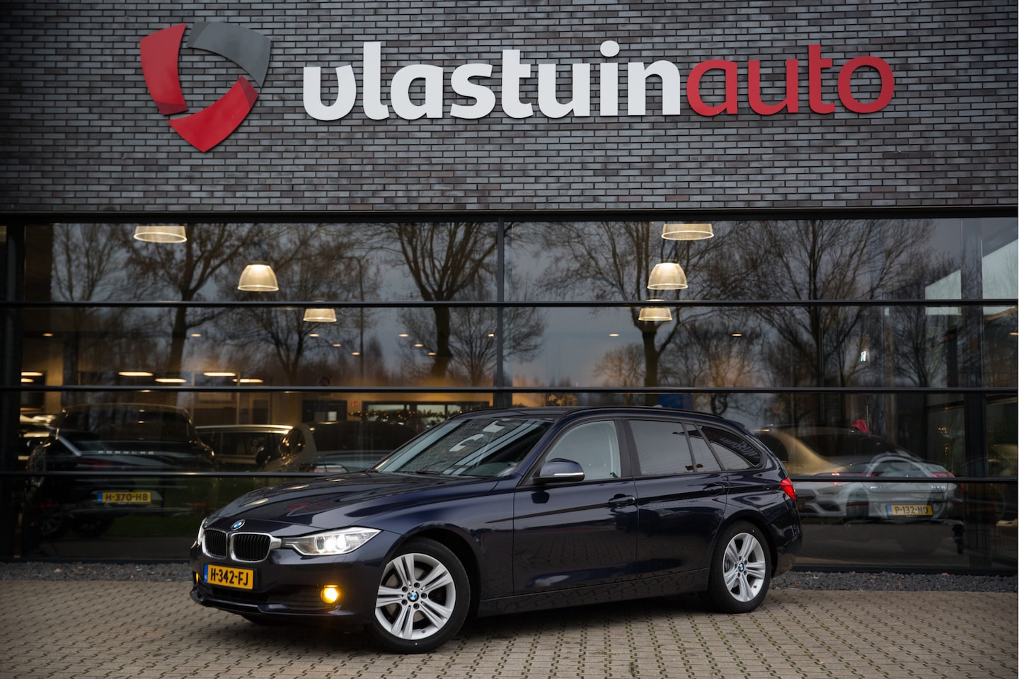 BMW 3-serie Touring - 320d High Executive 320d High Executive , Trekhaak, - AutoWereld.nl