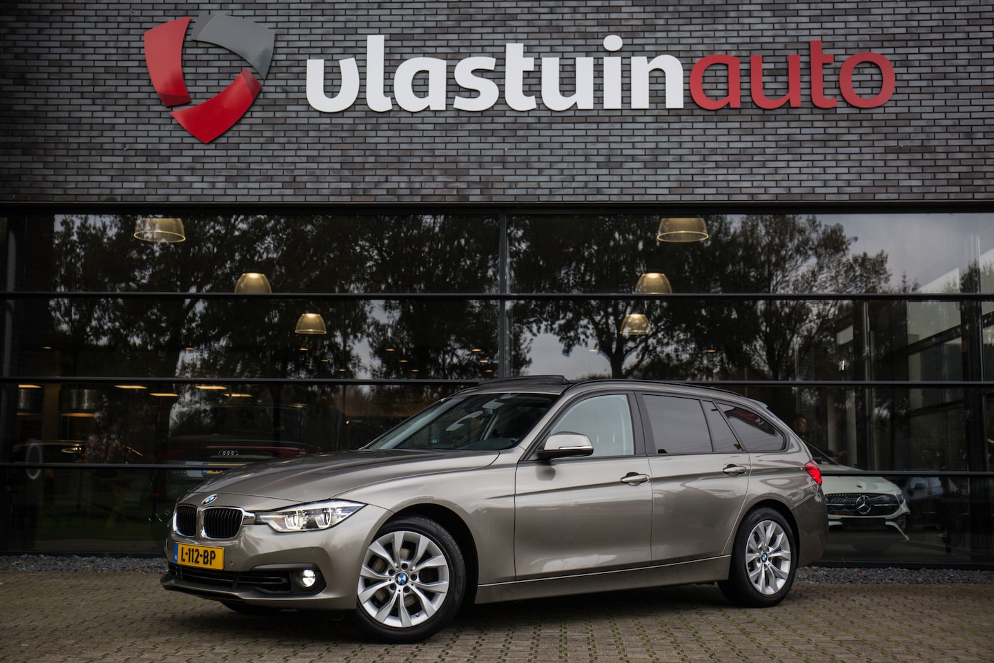 BMW 3-serie Touring - 318i 318i , Pano dak, Cruise control, Navi, - AutoWereld.nl