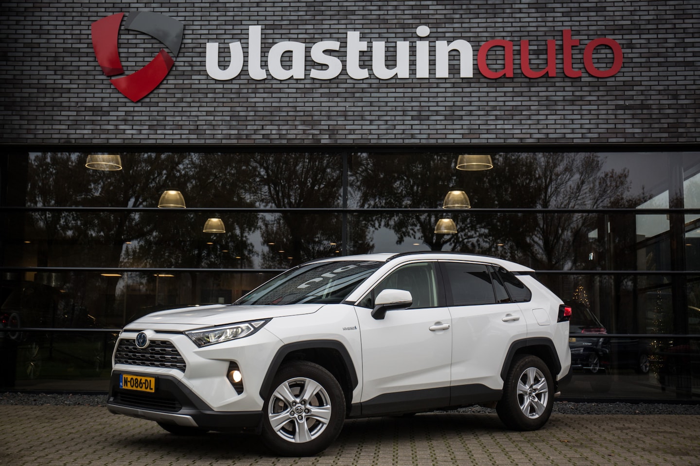 Toyota RAV4 - 2.5 Hybrid AWD Active 2.5 Hybrid AWD Active - AutoWereld.nl