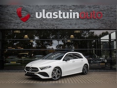 Mercedes-Benz A-klasse - 200 AMG Line , Pano dak, Sfeerverlichting, Nightpakket