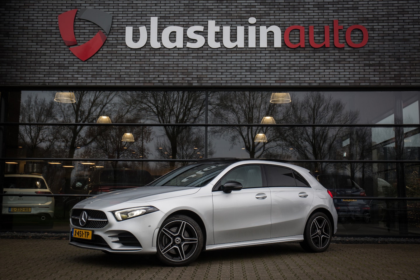 Mercedes-Benz A-klasse - 250 e Business Solution AMG Limited 250 e Business Solution AMG Limited , Pano dak, Sfeerverlichting, - AutoWereld.nl