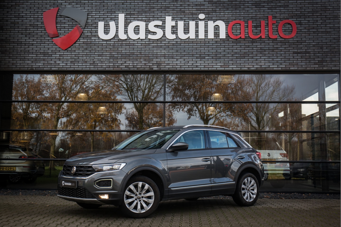 Volkswagen T-Roc - 1.5 TSI Sport 1.5 TSI Sport , Adap. cruise, Virtual cockpit, - AutoWereld.nl