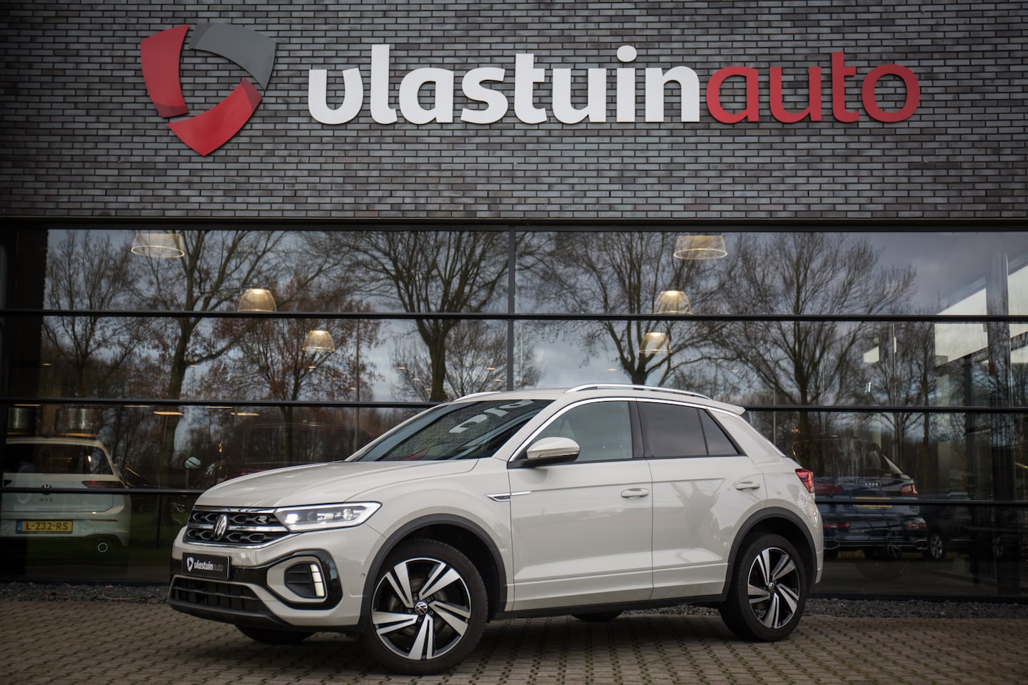 Volkswagen T-Roc - 1.5 TSI R-Line 1.5 TSI R-Line , Adap. cruise, Virtual cockpit, Carplay, - AutoWereld.nl