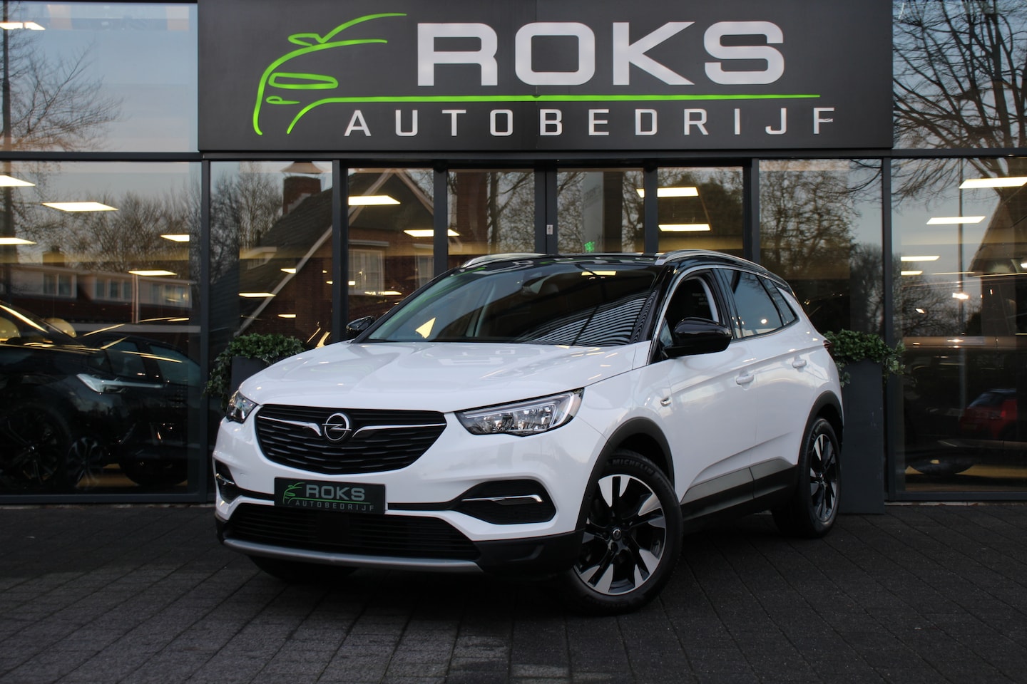 Opel Grandland X - 1.2 Turbo 130pk Innovation Automaat Navi/Camera/Keyless/AGR - AutoWereld.nl