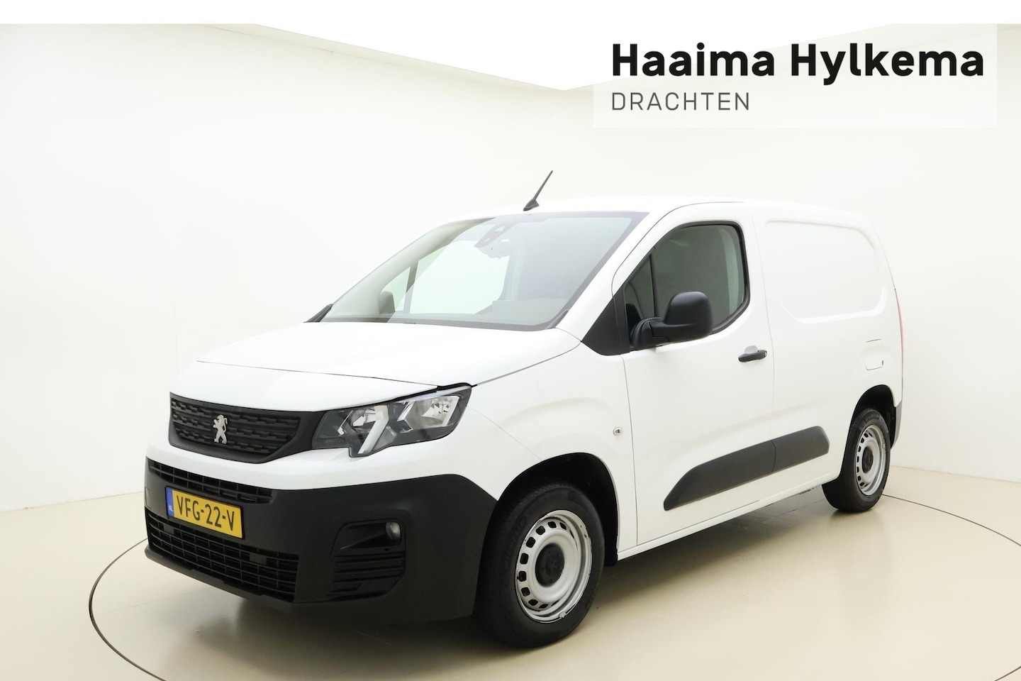 Peugeot Partner - 1.5 BlueHDI Premium | Airco | Cruise Control | Navigatie | 1e Eigenaar - AutoWereld.nl