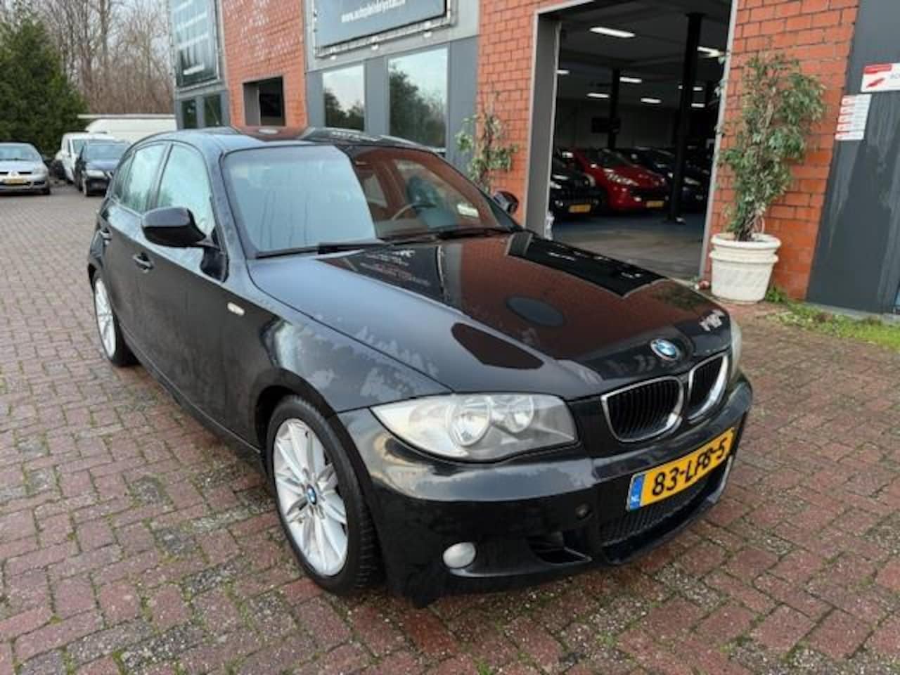 BMW 1-serie - 118i Bsn Line Sport, M-pakket - AutoWereld.nl