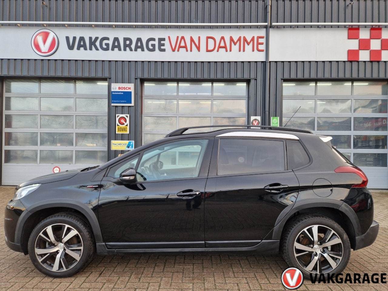 Peugeot 2008 - 1.2 PureTech GT-Line 1.2 PureTech GT-line - AutoWereld.nl