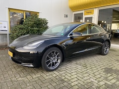 Tesla Model 3 - Stnd.RWD Plus 60 kWh Trekhaak 1000 KG Panodak