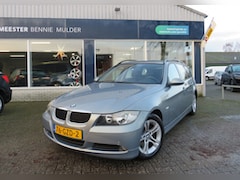 BMW 3-serie Touring - 318i Business Line NAVI / AIRCO/ECC / TREKHAAK