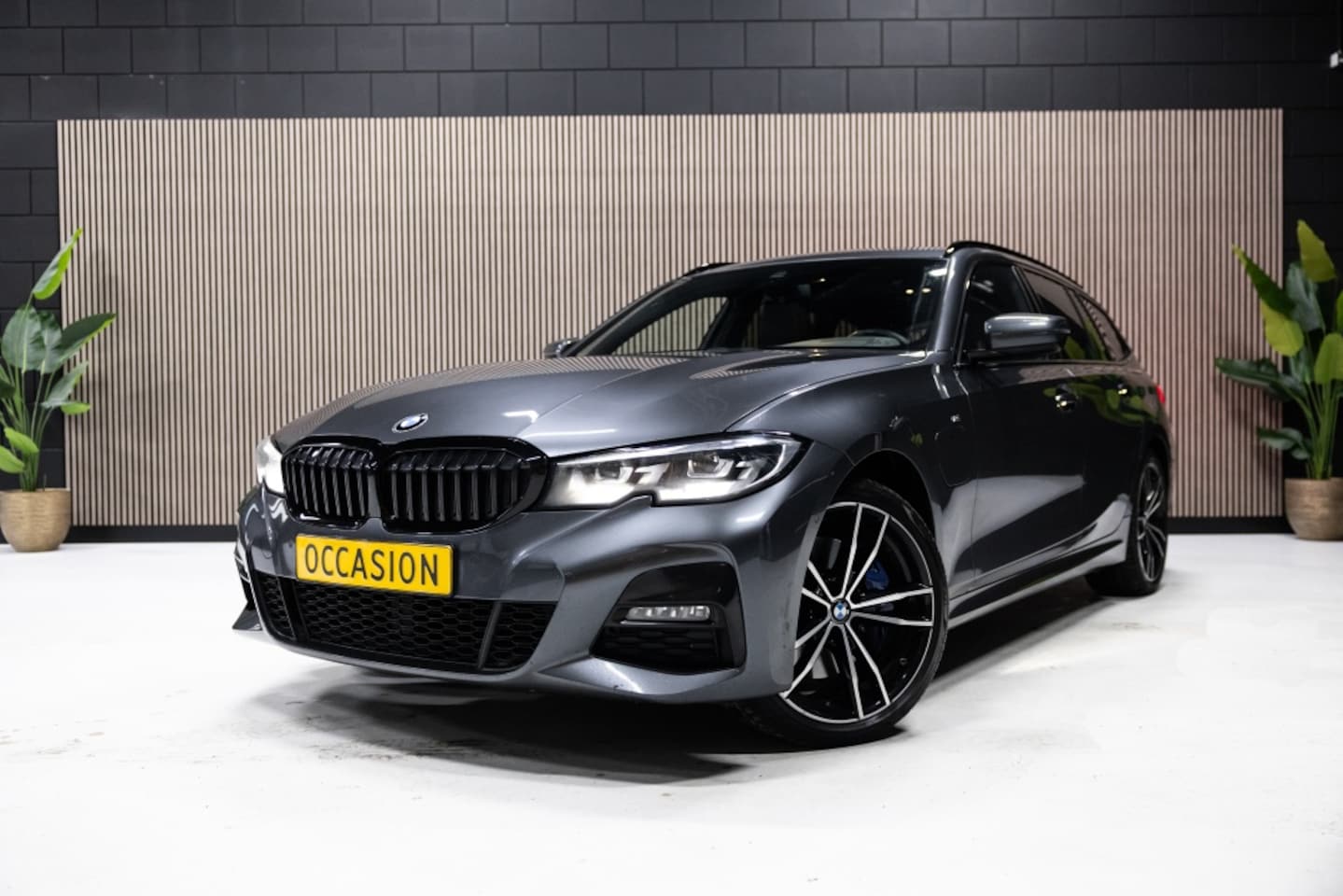 BMW 3-serie Touring - 3er - 330e M Sport | PANO | LED | LEER | - AutoWereld.nl